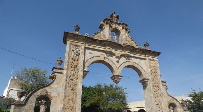 arcos zapopan-partidero-enrique alfaro-jalisco-tierra y armonía-departamentos