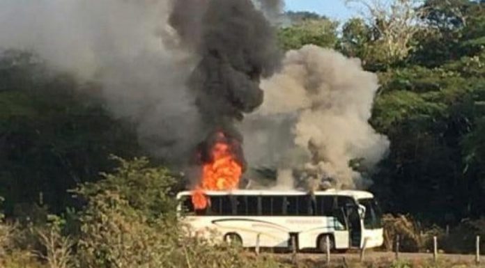 partidero-jalisco-michoacán-balaceras-quema de camión