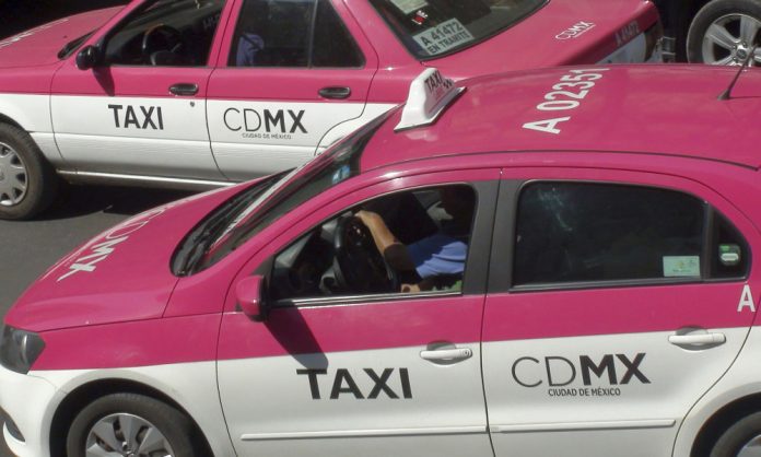 taxis-taxista-karen-partidero-ciudad de méxico-cmdx