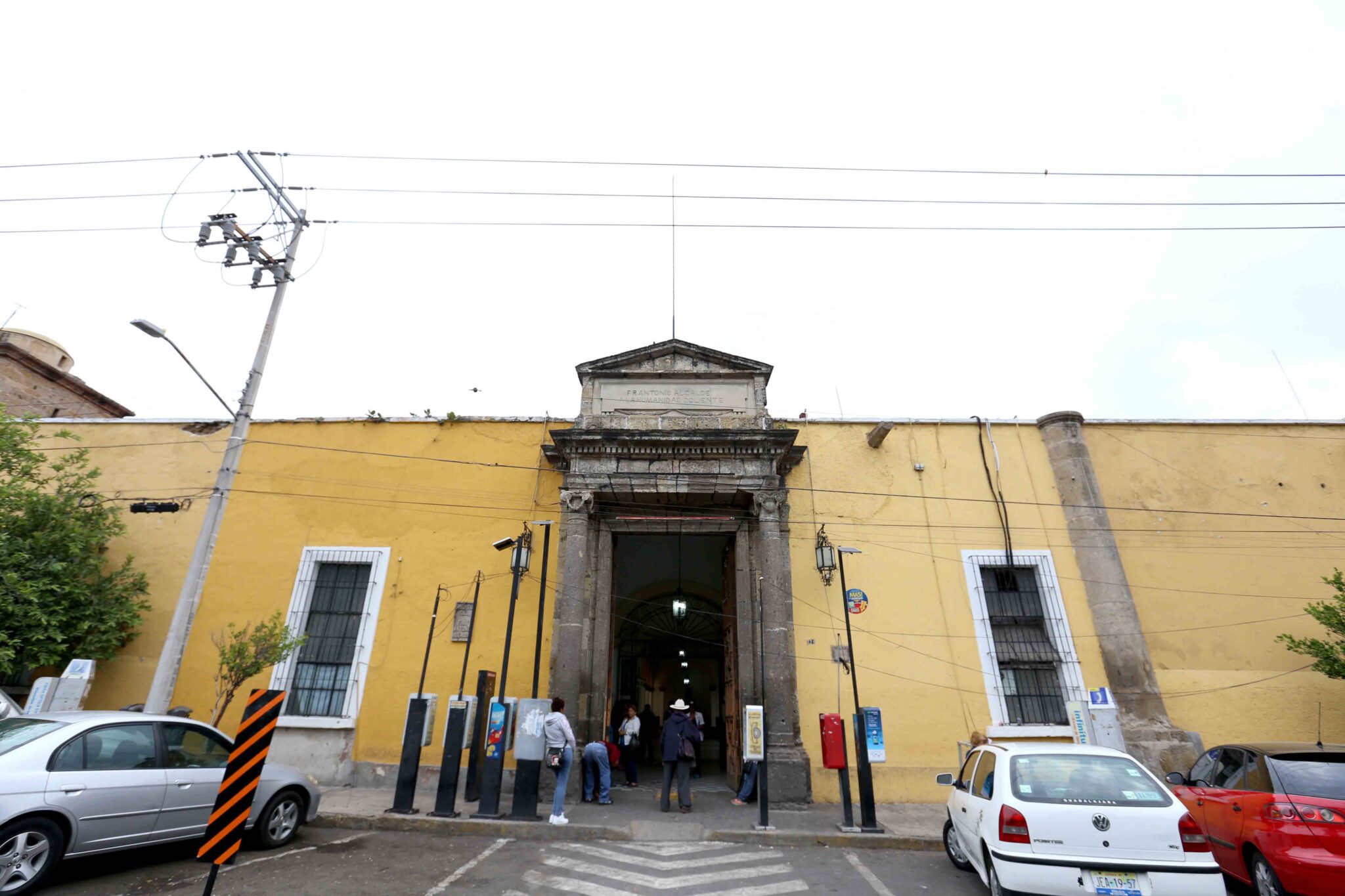 vacunas-sars-cov-2hospital civil-jalisco-partidero-agresiones-bono covid-19