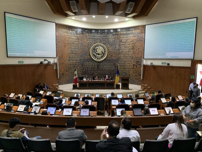 partidero-congreso de jalisco-aborto