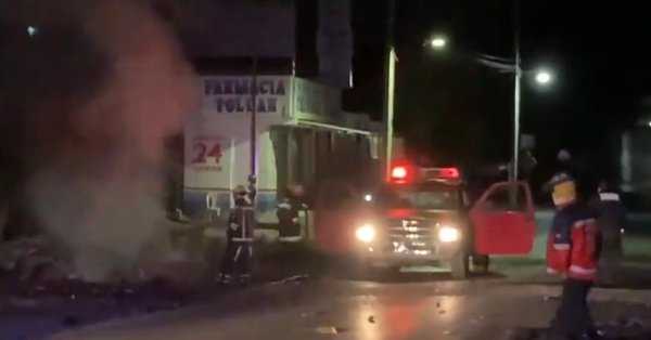 Caos en Tula, detonan tres carros bomba