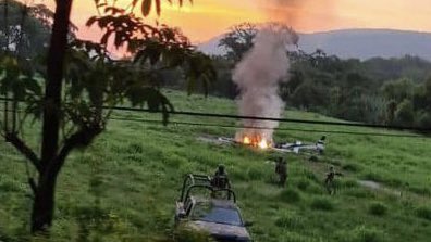 Incendian helicóptero y matan a cuatro en San Luis Potosí