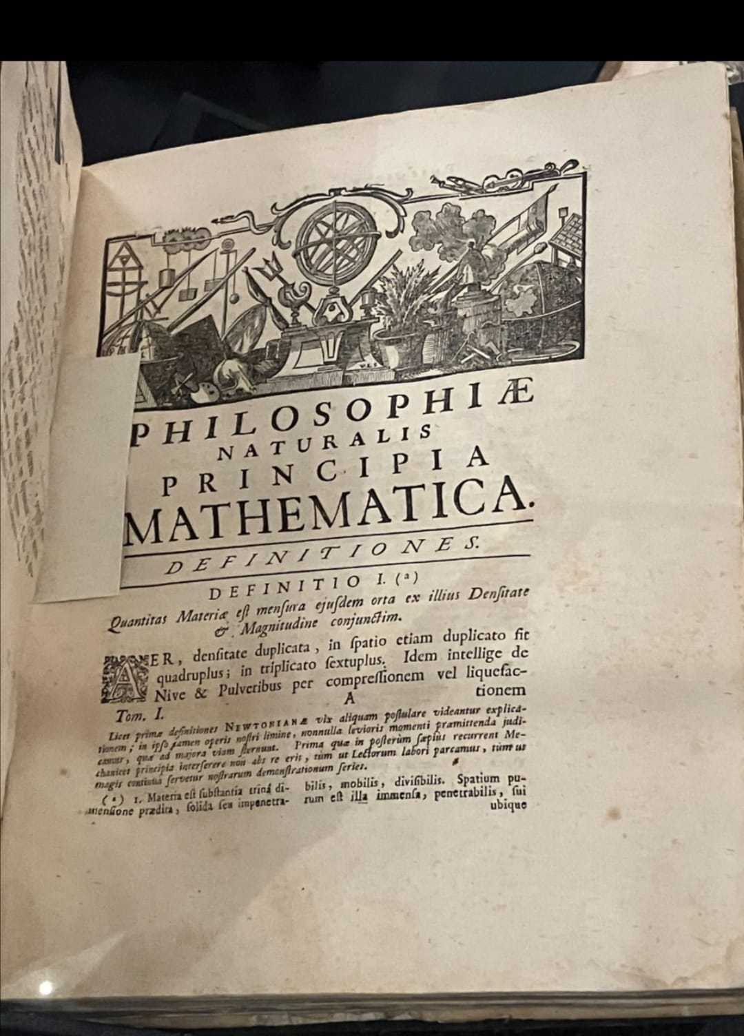 De Newton, los Principia… (Biblioteca Pública del Estado “Juan José Arreola”)