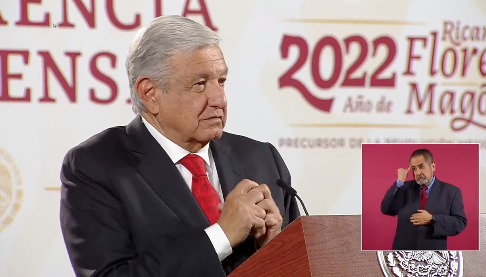 López Obrador rechaza autoridad militar en la Presidencia