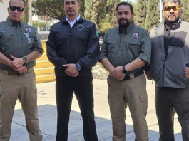 Autoridades investigan el lugar del ataque armado en una taquería de Tlaquepaque, donde fueron asesinados dos capacitadores en seguridad.