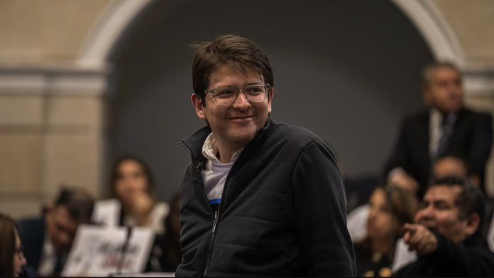 miguel uribe, atentado, detenido, menor de edad