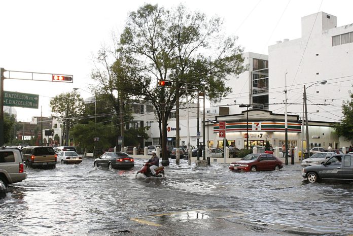 Inundaciones en Guadalajara. Foto: Gaceta UdeG.