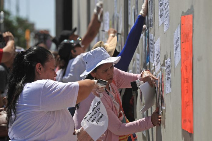 Familiares de las víctimas de un crematorio en mexicana Ciudad Juárez exigen transparencia