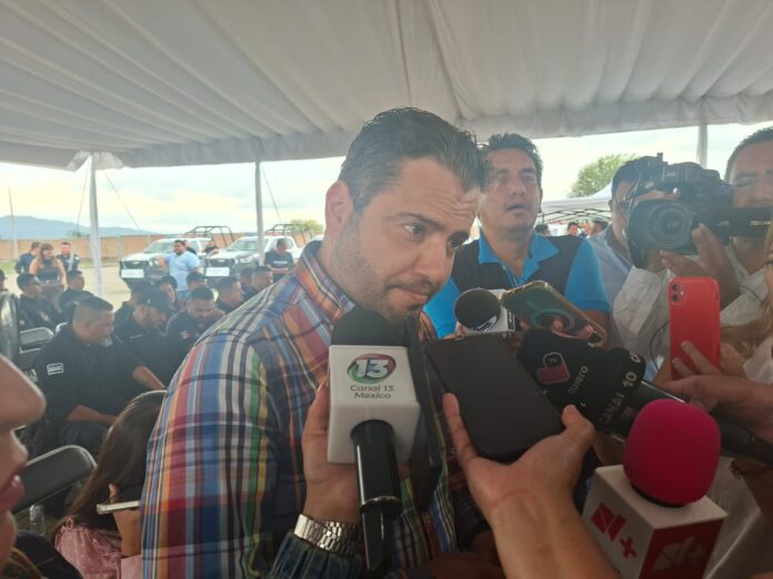 Alcalde de tequila en entrevista con medios. Foto: Cuadratín.