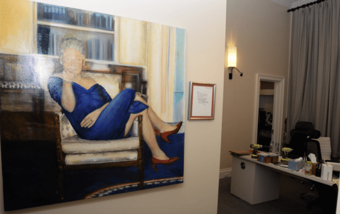 Cuadro satírico del expresidente estadounidense Bill Clinton, propiedad de Epstein. Imagen de los archivos de Epstein.