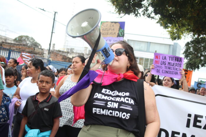 antimonumenta en honduras, feminismo