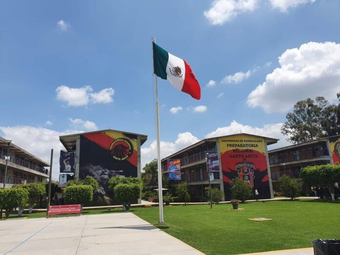 Un profesor de la Prepa Santa Anita fue suspendido por acoso. Foto: UdeG.