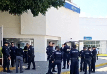 Mujer roba un banco y lanza bomba molotov en Plaza Atemajac en Guadalajara