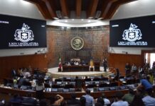 Chocan en el Congreso por represión policial, proyectos de agua y acusaciones a Lemus