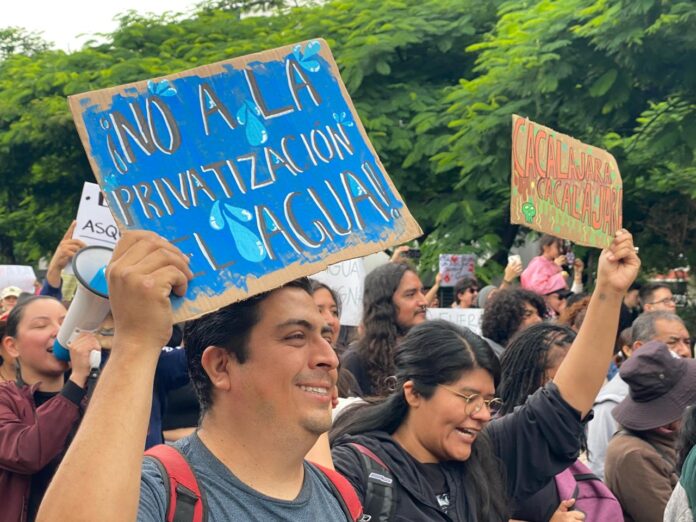cndh 11 de octubre, represión, agua, manifestación